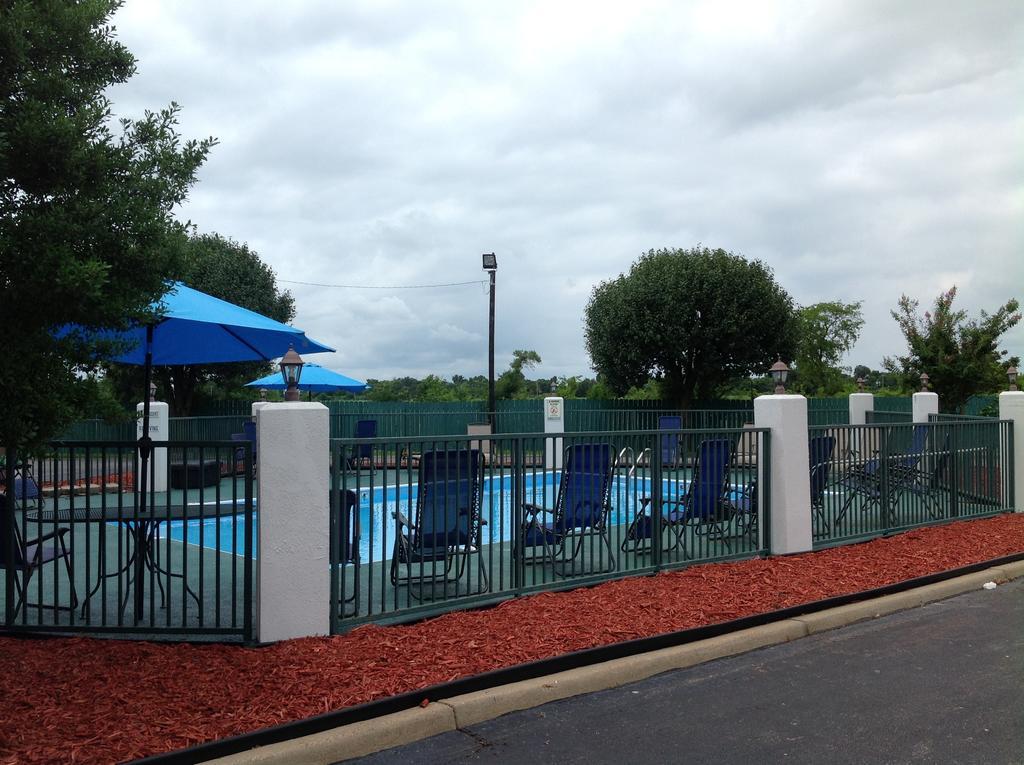 Hallmarc Inn & Suites Of West Memphis Dış mekan fotoğraf